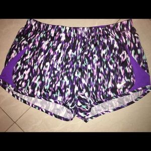 Med Nike dri-fit shorts